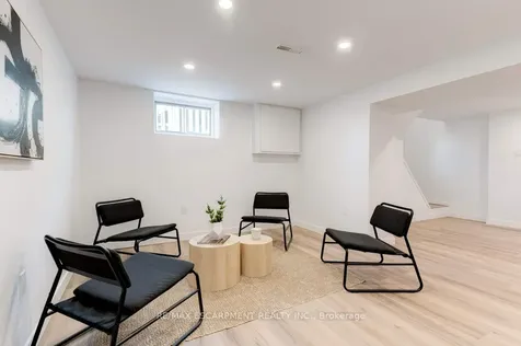 5470 Randolph Crescent Burlington ON L7L 3C5