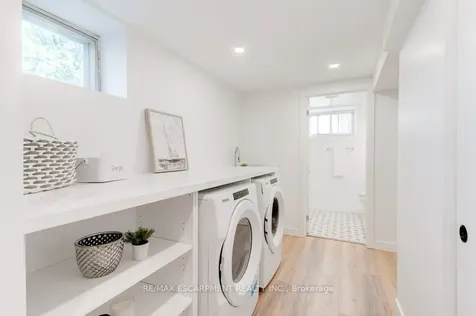 5470 Randolph Crescent Burlington ON L7L 3C5