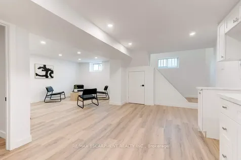 5470 Randolph Crescent Burlington ON L7L 3C5