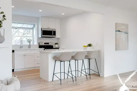 5470 Randolph Crescent Burlington ON L7L 3C5