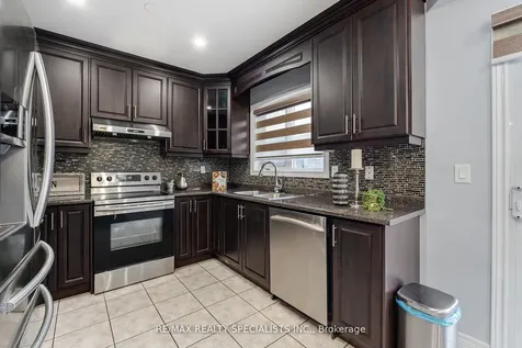 76 Dewridge Court Brampton ON L6R 3C1