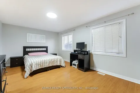 76 Dewridge Court Brampton ON L6R 3C1