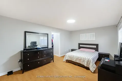 76 Dewridge Court Brampton ON L6R 3C1