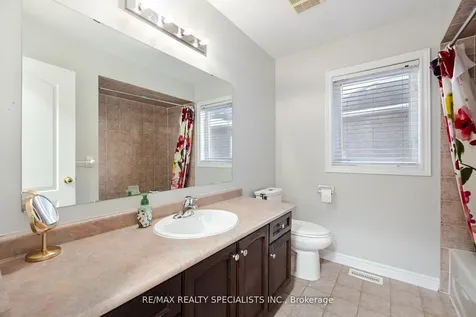 76 Dewridge Court Brampton ON L6R 3C1