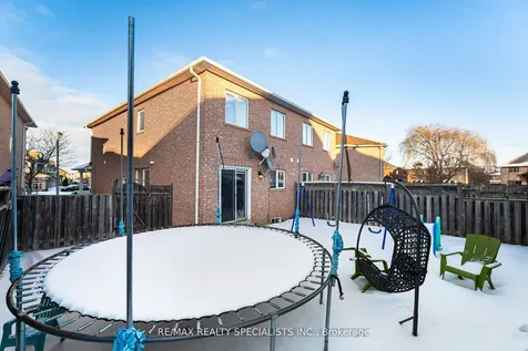 76 Dewridge Court Brampton ON L6R 3C1