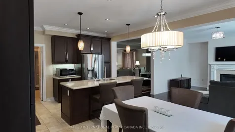 110 Apple Valley Way Brampton ON L6P 3X1