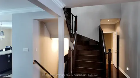 110 Apple Valley Way Brampton ON L6P 3X1