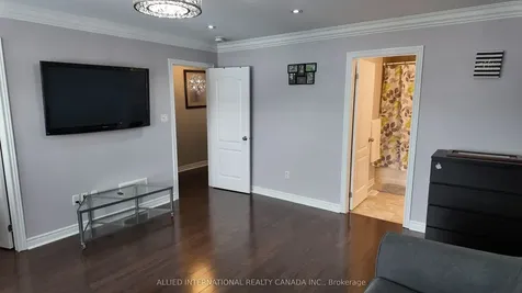 110 Apple Valley Way Brampton ON L6P 3X1