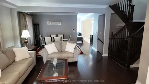 110 Apple Valley Way Brampton ON L6P 3X1