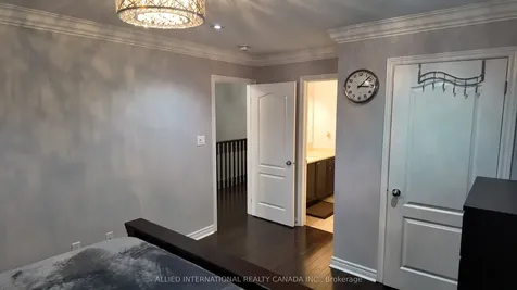 110 Apple Valley Way Brampton ON L6P 3X1