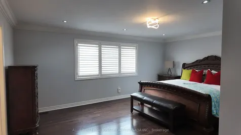 110 Apple Valley Way Brampton ON L6P 3X1