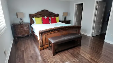 110 Apple Valley Way Brampton ON L6P 3X1