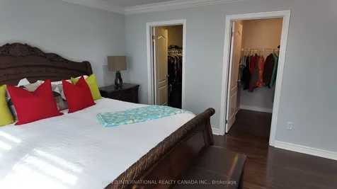 110 Apple Valley Way Brampton ON L6P 3X1