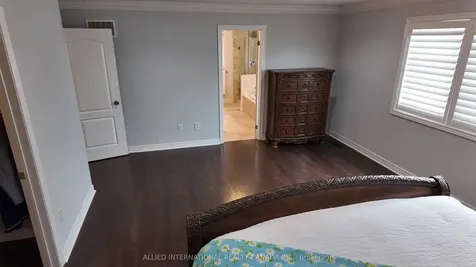 110 Apple Valley Way Brampton ON L6P 3X1