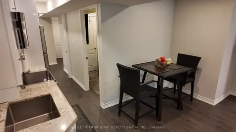 110 Apple Valley Way Brampton ON L6P 3X1