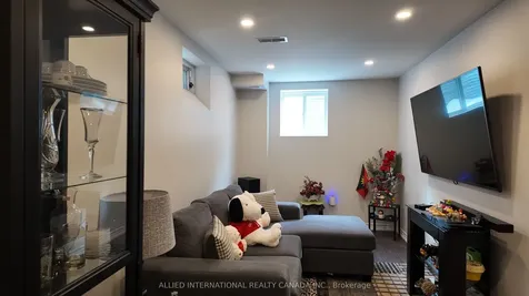 110 Apple Valley Way Brampton ON L6P 3X1