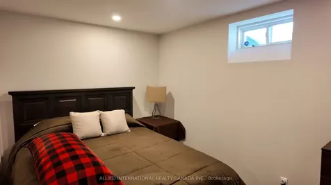 110 Apple Valley Way Brampton ON L6P 3X1