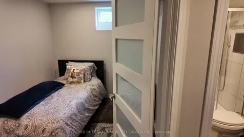 110 Apple Valley Way Brampton ON L6P 3X1