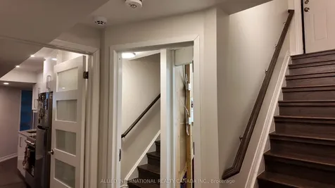 110 Apple Valley Way Brampton ON L6P 3X1