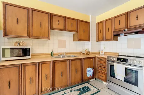 42 Wildercroft Avenue Brampton ON L6V 4E8