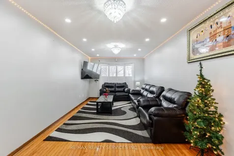 67 Stoneledge Circle Brampton ON L6R 1G8