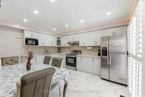 67 Stoneledge Circle Brampton ON L6R 1G8