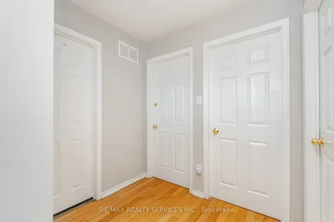 67 Stoneledge Circle Brampton ON L6R 1G8