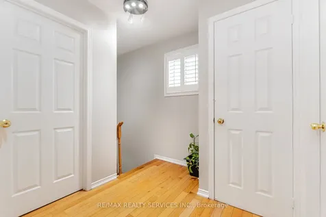 67 Stoneledge Circle Brampton ON L6R 1G8