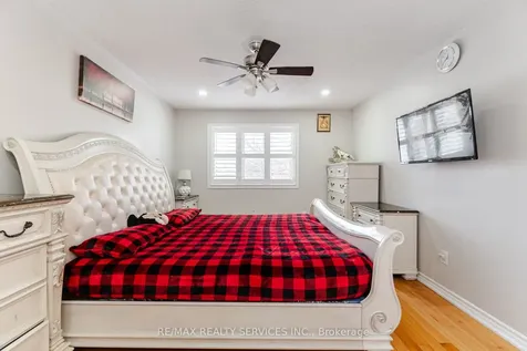 67 Stoneledge Circle Brampton ON L6R 1G8