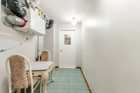 67 Stoneledge Circle Brampton ON L6R 1G8