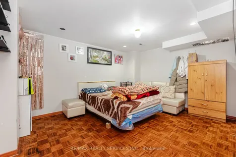 67 Stoneledge Circle Brampton ON L6R 1G8