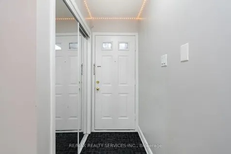 67 Stoneledge Circle Brampton ON L6R 1G8