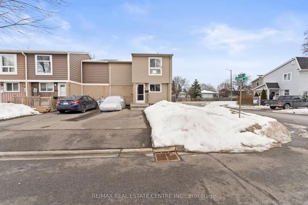 1 Jasmine Square Brampton ON L6S 2N1