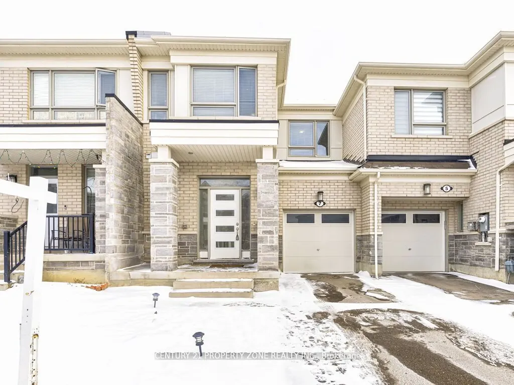 7 Circus Crescent Brampton ON L7A 5E2