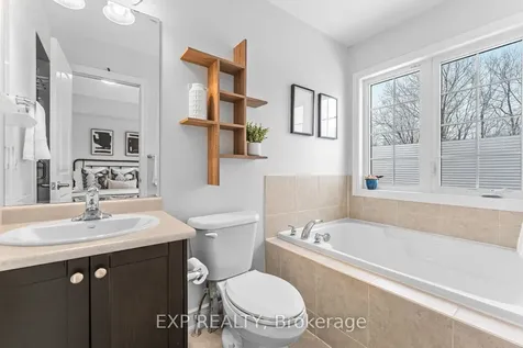 80 Oakmore Lane Brampton ON L6Y 6H5