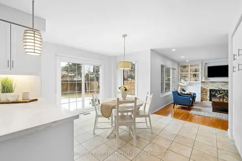 2112 Berwick Drive Burlington ON L7M 4B3