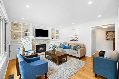 2112 Berwick Drive Burlington ON L7M 4B3