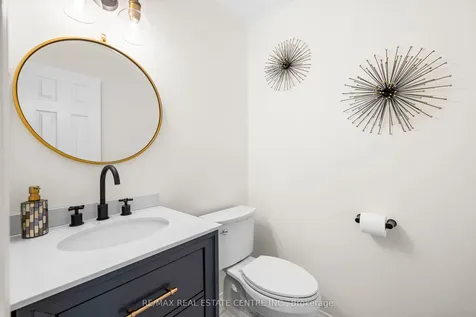 2112 Berwick Drive Burlington ON L7M 4B3