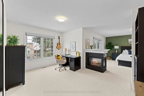 2112 Berwick Drive Burlington ON L7M 4B3