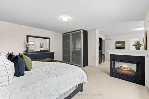 2112 Berwick Drive Burlington ON L7M 4B3