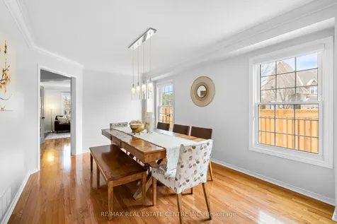 2112 Berwick Drive Burlington ON L7M 4B3