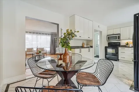 1416 Charles Drive Burlington ON L7P 2C9