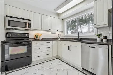 1416 Charles Drive Burlington ON L7P 2C9