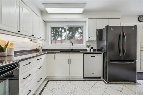 1416 Charles Drive Burlington ON L7P 2C9