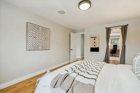 1416 Charles Drive Burlington ON L7P 2C9