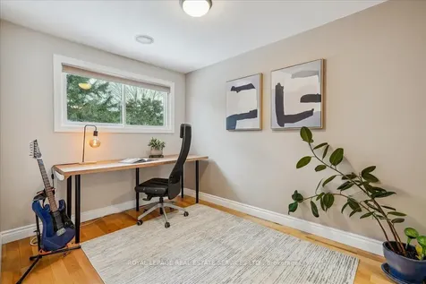 1416 Charles Drive Burlington ON L7P 2C9