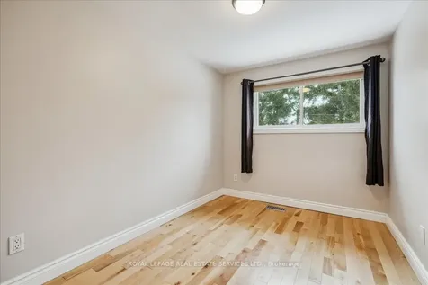 1416 Charles Drive Burlington ON L7P 2C9