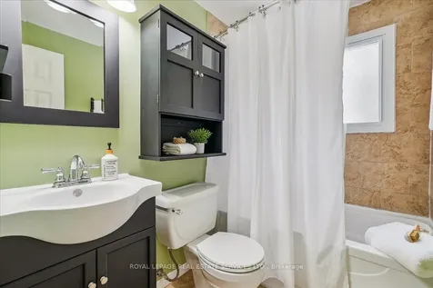 1416 Charles Drive Burlington ON L7P 2C9