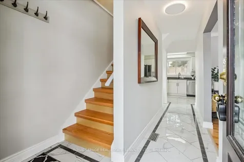 1416 Charles Drive Burlington ON L7P 2C9