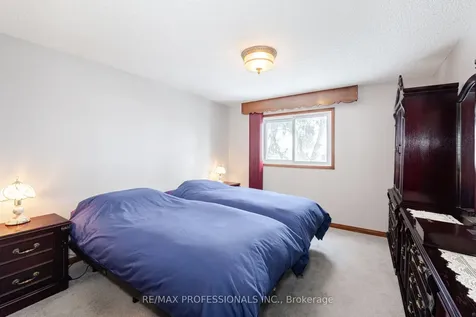 10 Oleander Crescent Brampton ON L6Z 2C2